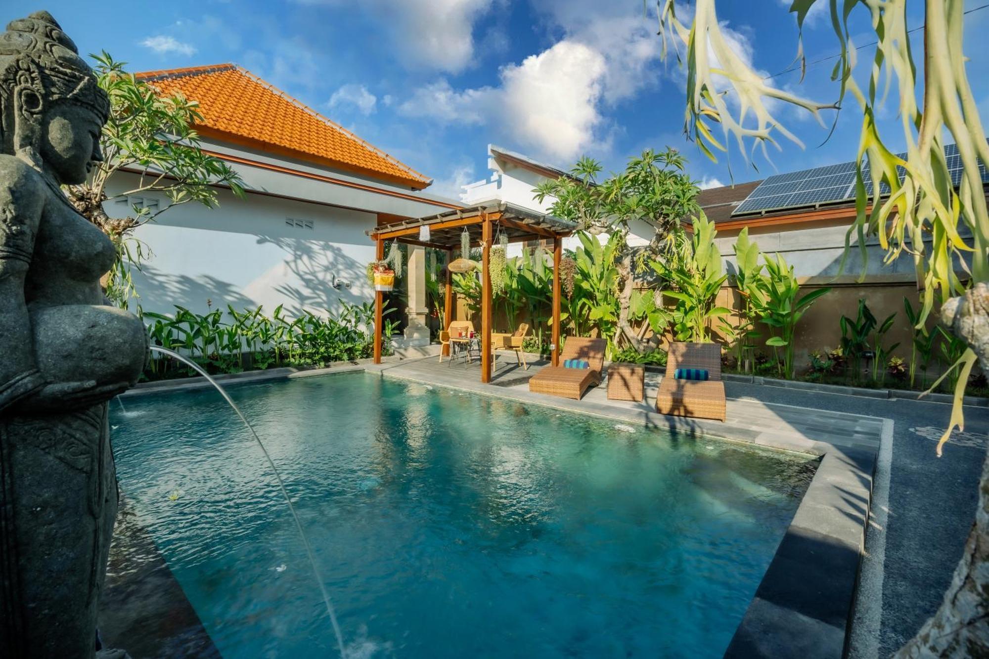 Bed & Breakfast Sapta D'villa By Purely 4*